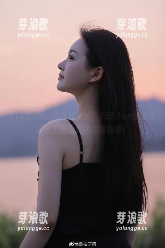 越吃越上头，155.fun免费吃瓜给了我无尽的啧啧称奇！