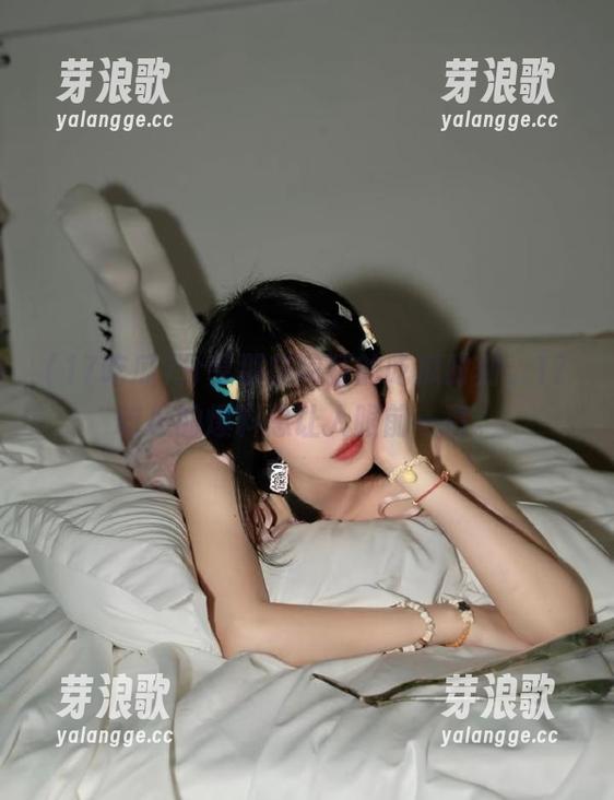 分享那些疯狂的吃瓜时刻，17吃瓜的爆料总让人眼前一亮。