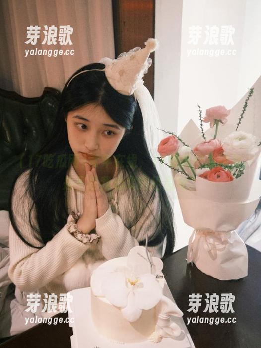 17吃瓜网 常年在线,17吃瓜网的网页是不是我心灵的栖息地?