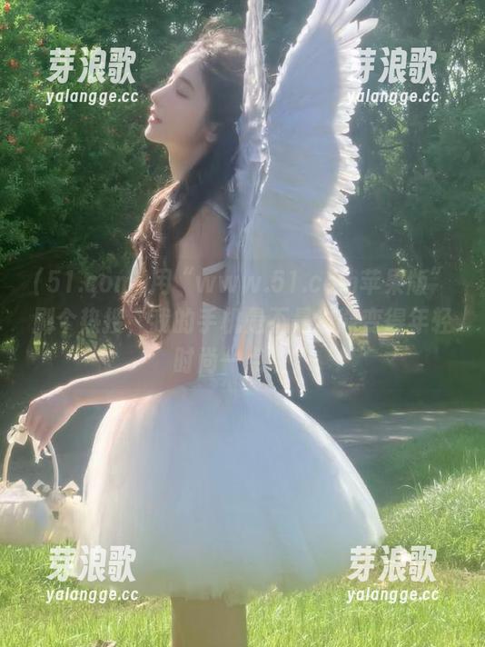 51.com 用“www.51.com苹果版”刷个热搜,我的手机是不是也能变得年轻时尚一点呢?