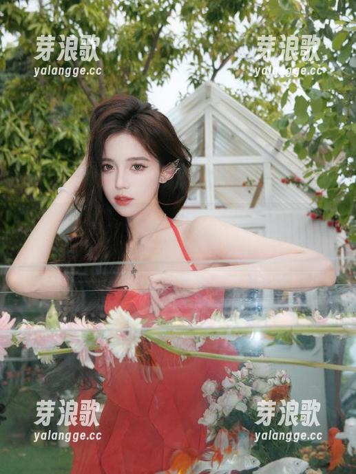 看，51cg4入口那边，又有新鲜的八卦在等我这个吃瓜达人！