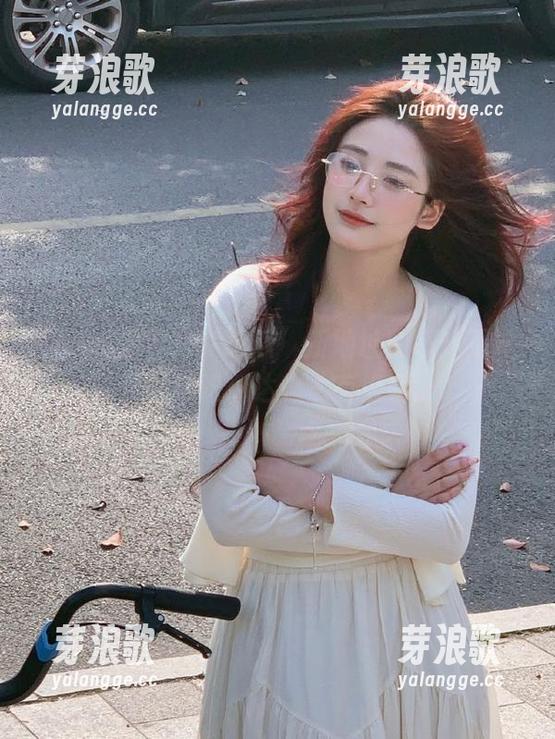 “51吃瓜”新地址！不知不觉下载成吃瓜达人～有点窘。