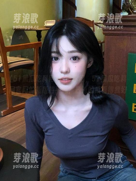 就问你们，51黑瓜吃料网官网的新版持平吗？最近的瓜看得我好迷糊！