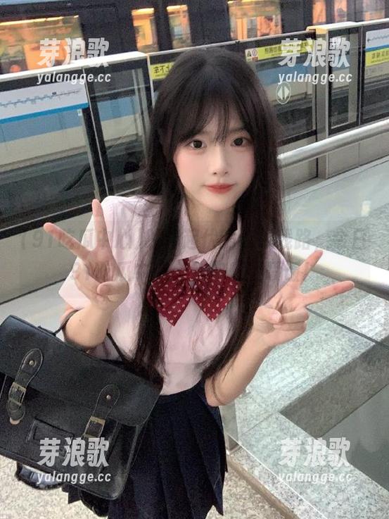 91吃瓜中心 跌宕起伏的吃瓜线路,今日91吃瓜中心,让你乐到喷饭!
