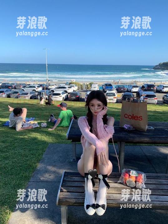 91吃瓜群众 咱们聊聊“91吃瓜群众”,这儿的八卦能让你永久停不下来。