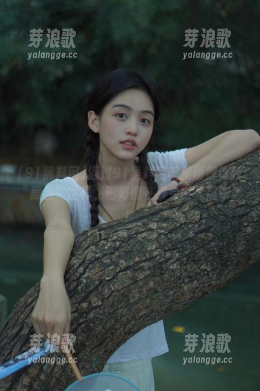 91黑料网 通过91黑料网苹果版解锁新“黑色”世界,刚好能在聚会时大展拳脚!