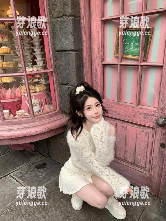 www.吃瓜 登录www.吃瓜,一边吃瓜一边摇头,主播真会编!