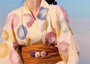 别忘了登录“zztt11”，不然瓜就被别人吃光了，你只剩下空盘子！
