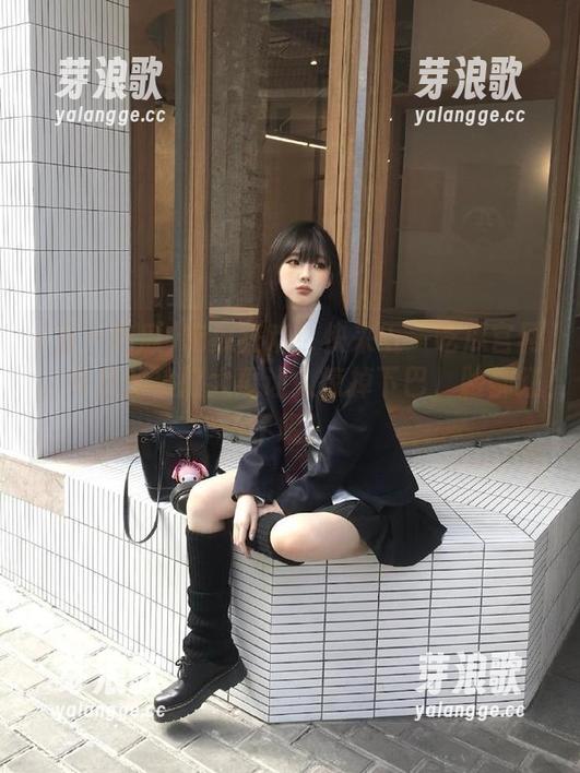 吃瓜狂欢！快来五一吃瓜官网，今日的热门大瓜让人惊掉下巴，脸都红了呢！