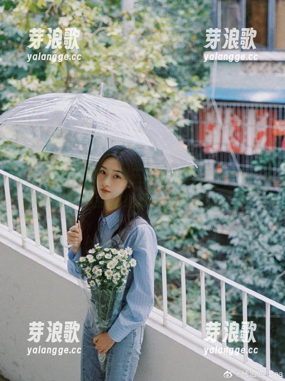 不下载五一吃瓜官网网页版，你可能永远会错过那一丝愉快的瞬间！