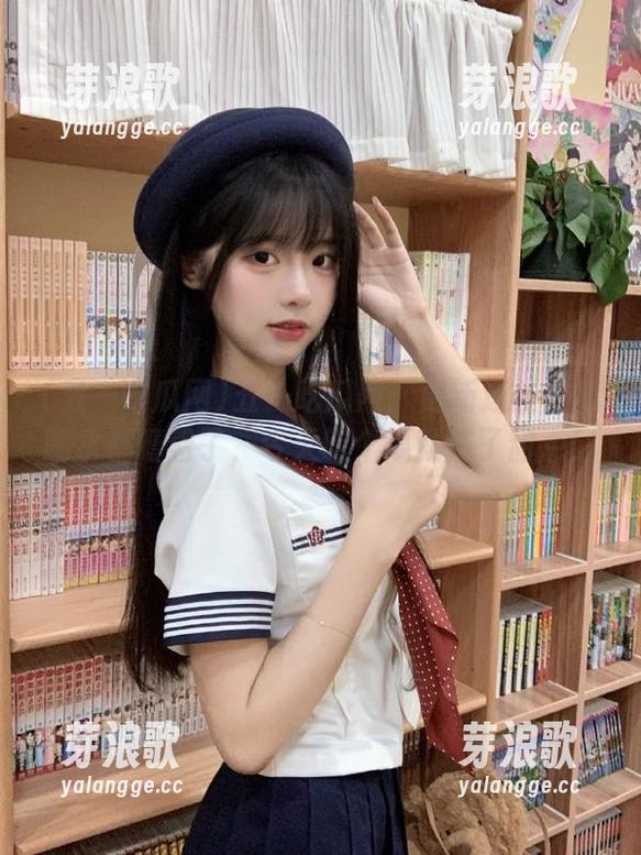 五一吃瓜网 五一吃瓜网:更新速度让我喝水都噎着了,今天吃个瓜就成了甜点!