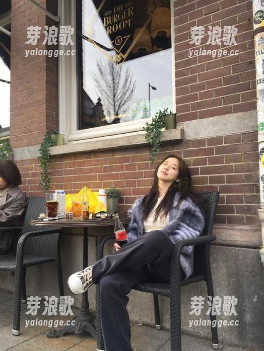 五一吃瓜网 下载“五一吃瓜网”,今天的瓜甜到掉牙,缺你不行啊!