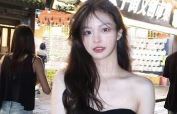 下载全网吃瓜，这里永远有人抢你吃的瓜，哈哈，吃的就是这一口气。