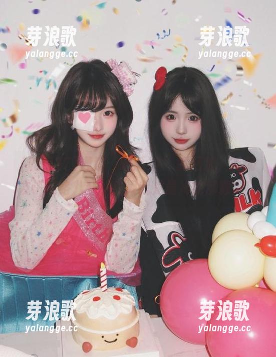 通过‘吃瓜17’的网址，听朋友讲网络八卦，结果我是最冷的那颗瓜！