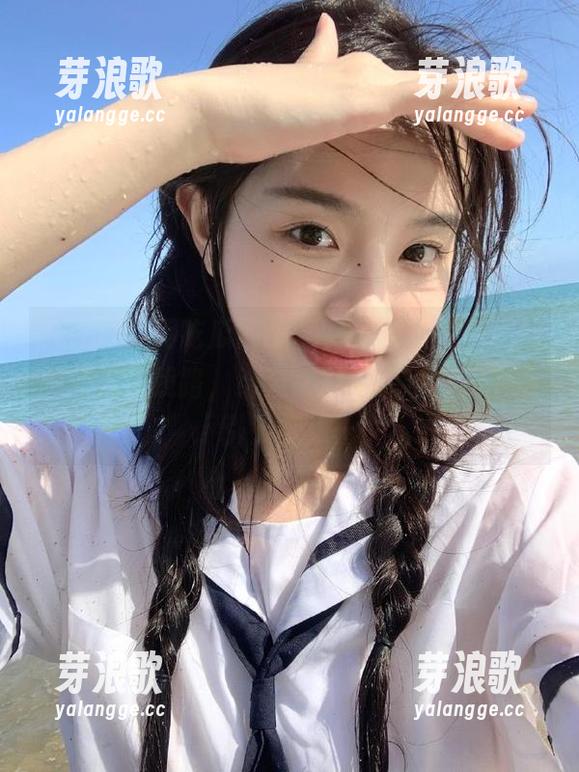 用吃瓜网app打发时间的我，明明想走正线路，结果被剧烈的猪圈拐弯吸引了视线…