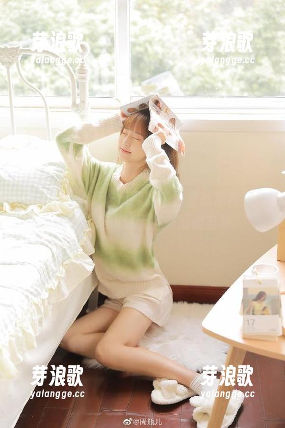 观看吃瓜网的“免费吃瓜独家奇遇”，让你的无聊瞬间被击穿