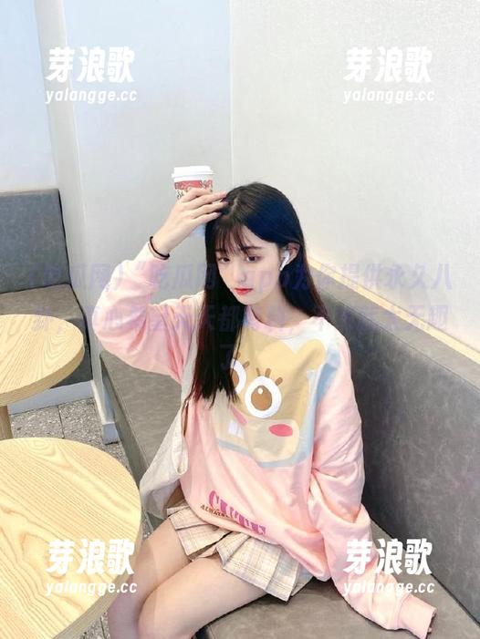 吃瓜网 “吃瓜网”app为你提供永久八卦,真心希望天天都有料,不然就太无趣了。