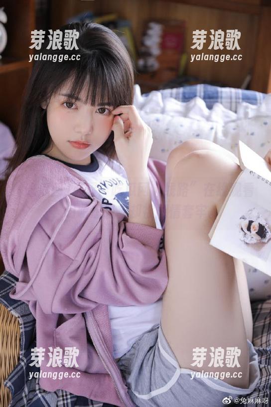 心累！吃瓜网“线路”在线观看，明明想轻松却被剧情套牢。