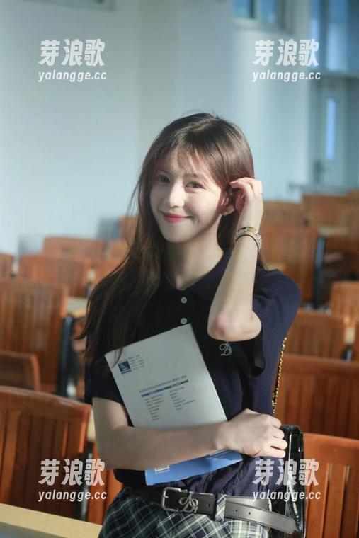 看视频里的校园青春，怀念起来心里就奇妙，不费力就能带你吃瓜噢！