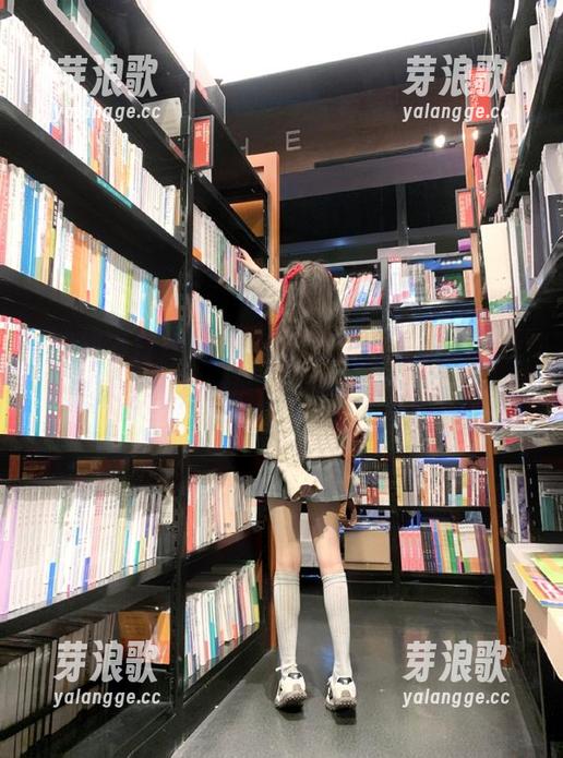 黑料不打烊万里长征app：瓜越吃越有意思，真是个‘黑’角落
