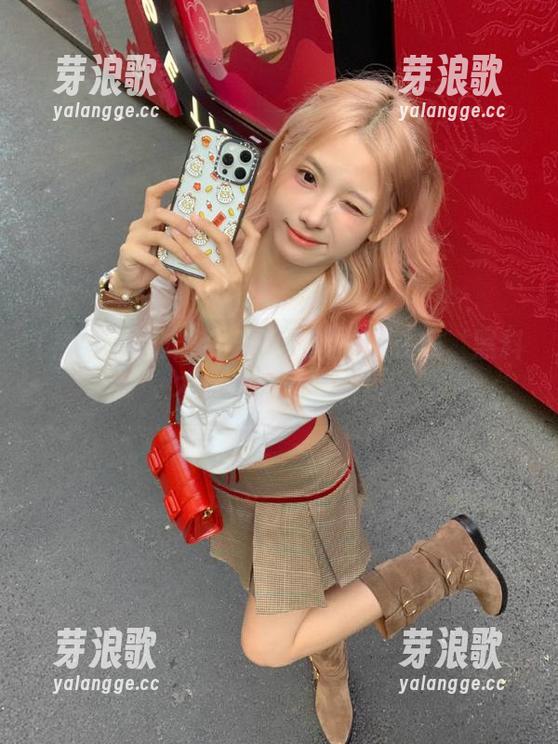 今天的热搜一键在线，黑料不打烊准时送到！
