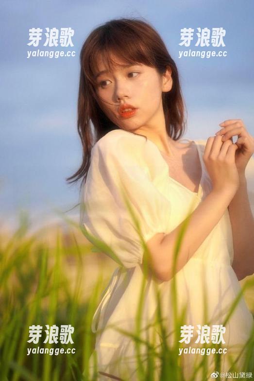 黑料正能量 花店老板娘的苹果版,黑料正能量期期待!