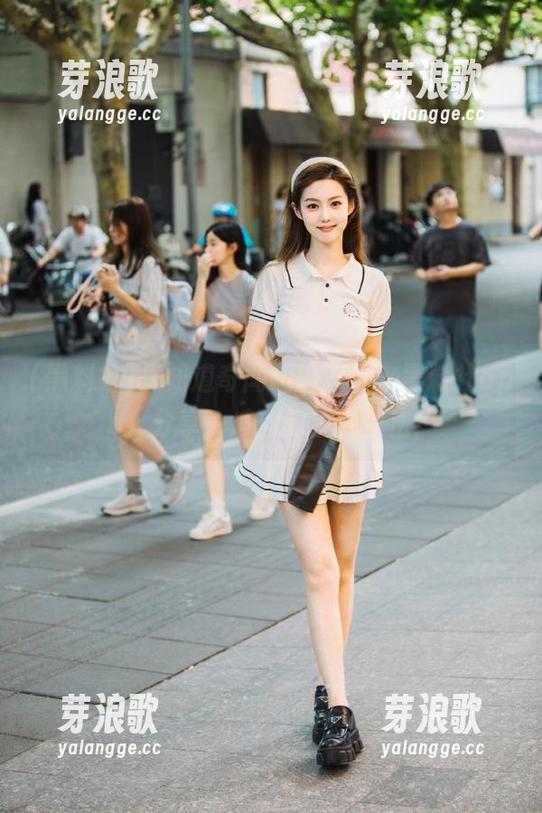 想知道奇闻趣事？快来黑料社app，分享一波你的猎奇想法！