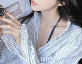 在黑料网登录的时候，跳转中也让我感受到了生活的‘费解’气息。