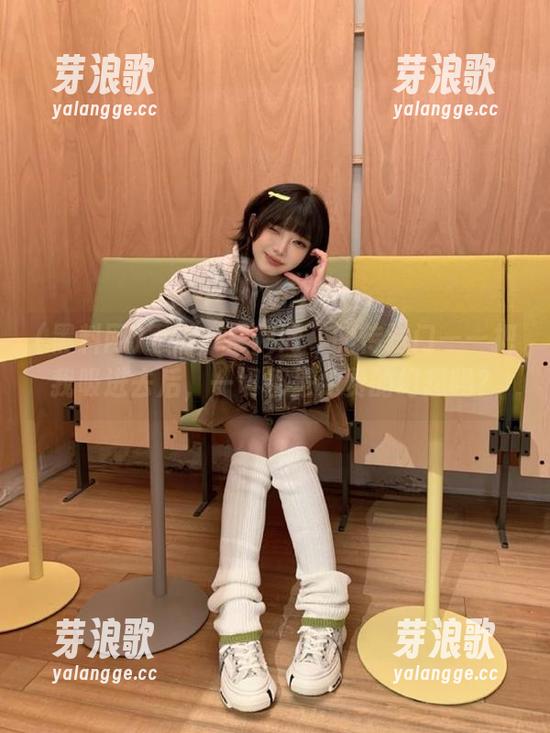 靠近“黑料网”的传送门——把我吸进去后，一切都是免费的幻想吗？