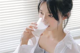 黑料网app，打着免费旗号的吃瓜甜蜜负担？