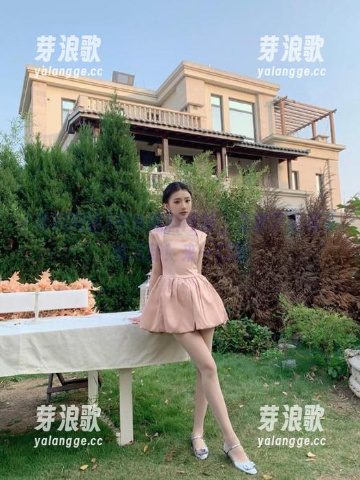 在线黑料网站，免费下载瓜子和八卦！来一口吧