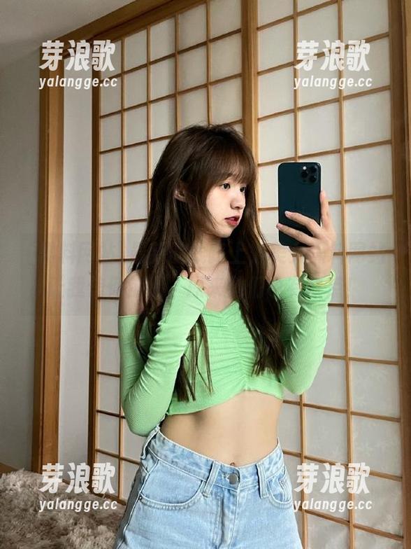 最新的线路上，美女黑料网站让我信仰崩塌，原来她们也有缺点！