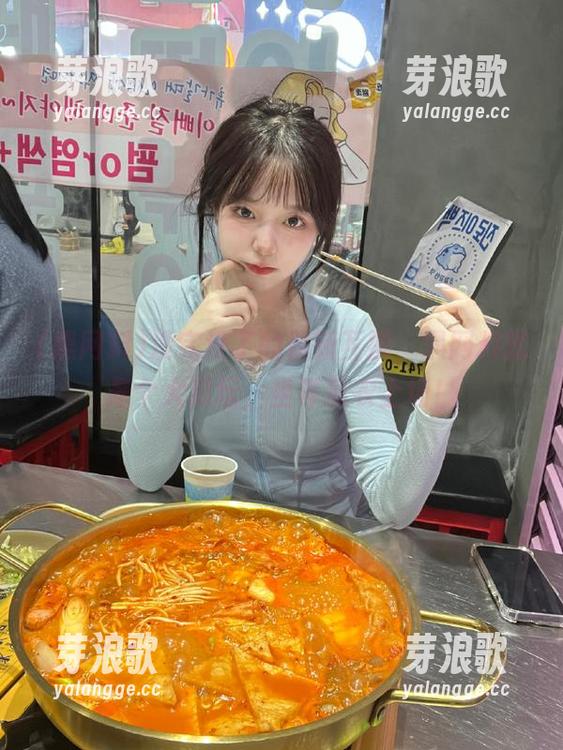 没完没了的最新互撕，黑网料就是个大瓜坛，坐等瓜农上场！