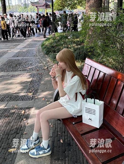 黑网料 别告诉我是我看错了!“黑网料”视频带来的视觉冲击太激烈了