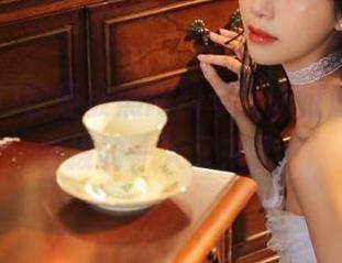 已经被黑网料苹果版征服，难以自拔的一天又来了～